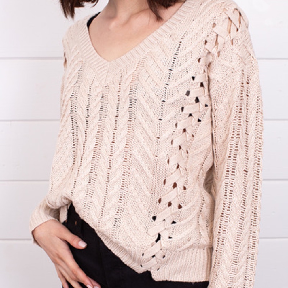 Heartloom Oatmeal Cable Knit Sweater